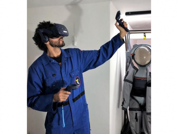 VR Astronaut
